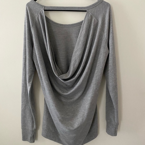 Red Camel long sleeve low back top EUC - Picture 6 of 6